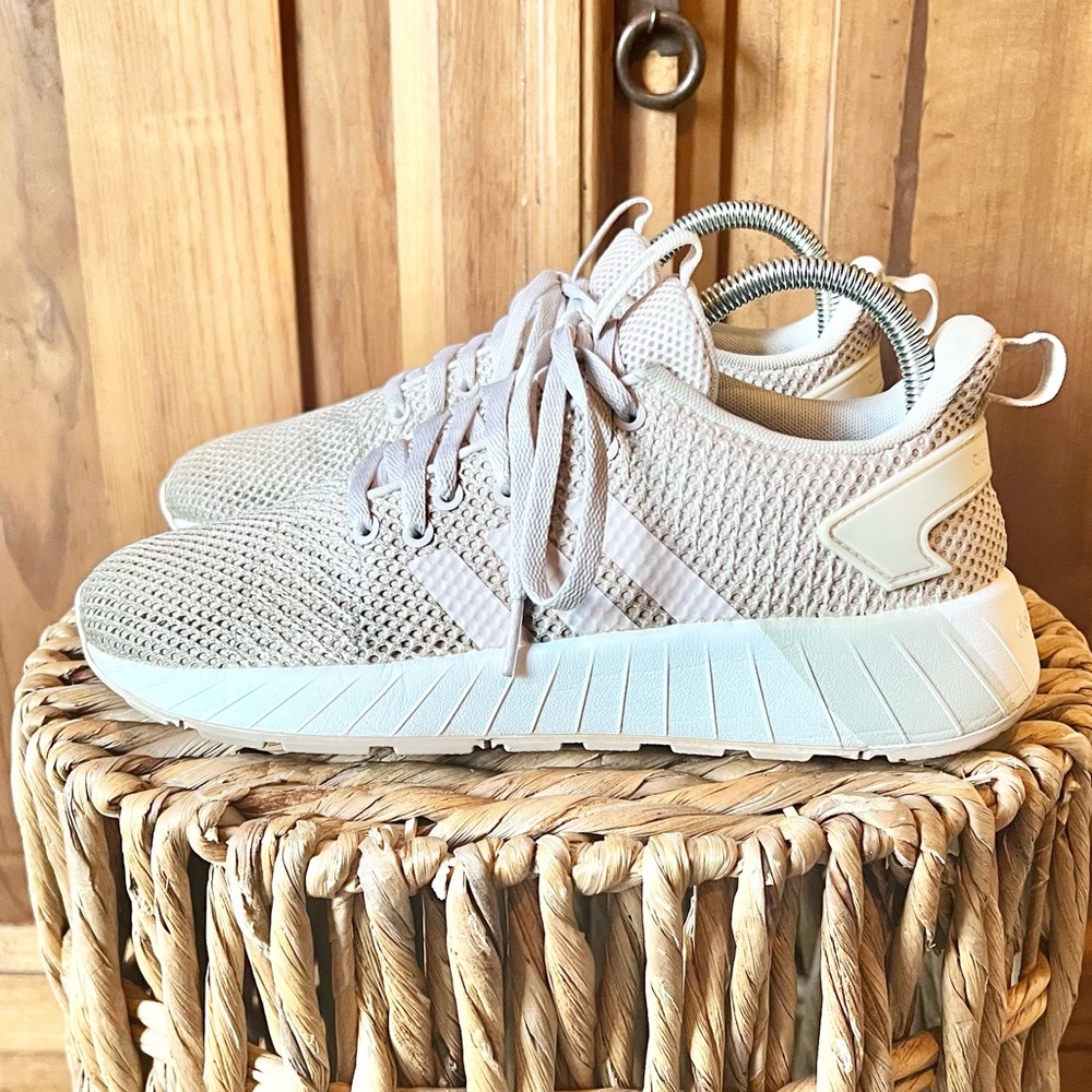 Adidas Questar Byd Women’s Lace Up Light Pink Sneakers Shoes Size 7